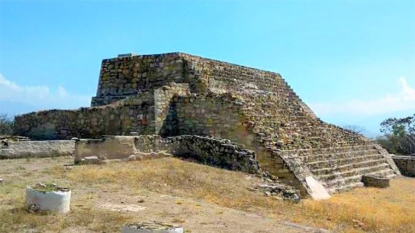 Zona Arqueol�gica La Meza