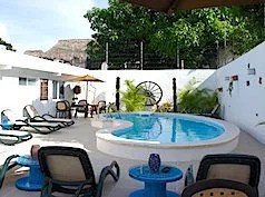 Moloch Hostel & Suites, Cancún