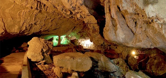 Xoxafi Grottoes