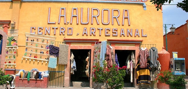 Centro Artesanal La Aurora, Bernal