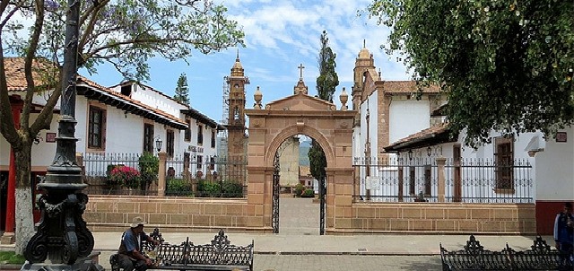 Plaza Principal, Santa Clara del Cobre