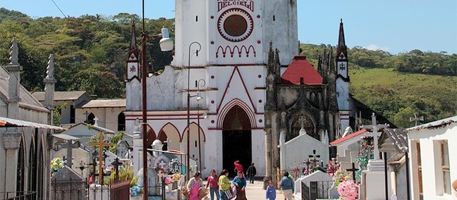 Santuario de Guadalupe o Iglesia de los Jarritos, Cuetzalan
