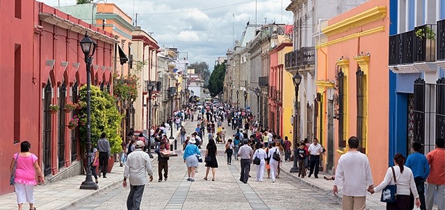 Calle Macedonio Alcalá, Oaxaca