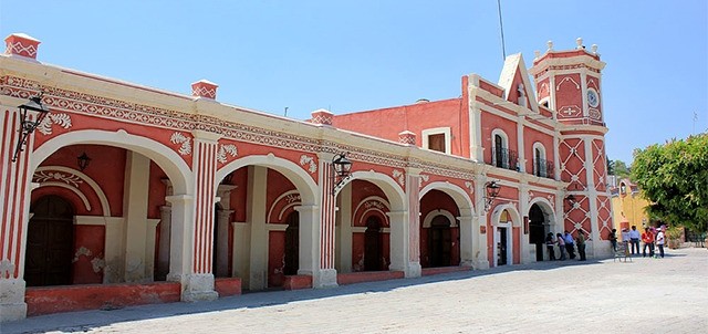 El Castillo, Bernal