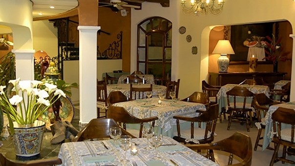 El Delfín Restaurant