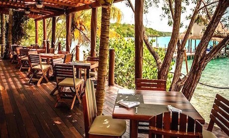 Los Hechizos Restaurant