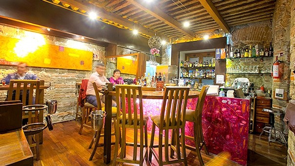 Restaurante Vinos y Piedra