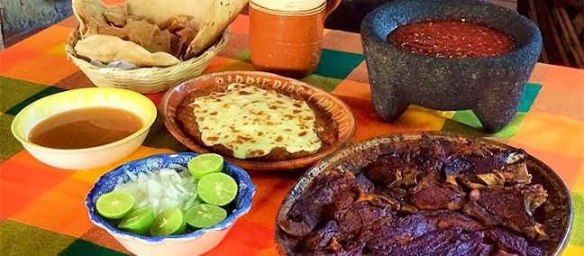 Birriería Chololo Restaurant, Tlaquepaque, Jalisco, México | ZonaTuristica