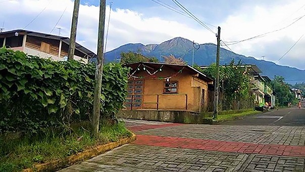 La Esquina del Cafe Restaurant