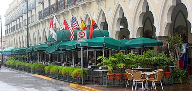 Café de la Plaza Restaurant