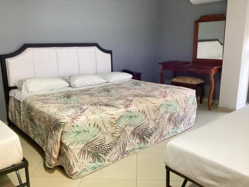 Grand Royal, Tampico