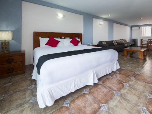 Suites D Reyes, Irapuato