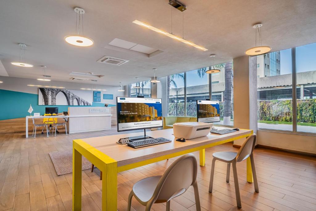 City Express Suites Querétaro, Querétaro