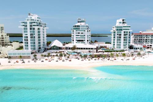 Óleo Cancún Playa, Cancún