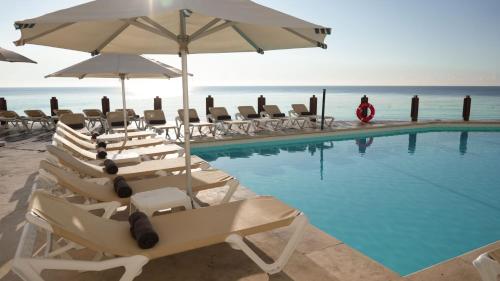 Óleo Cancún Playa, Cancún