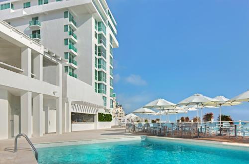 Óleo Cancún Playa, Cancún