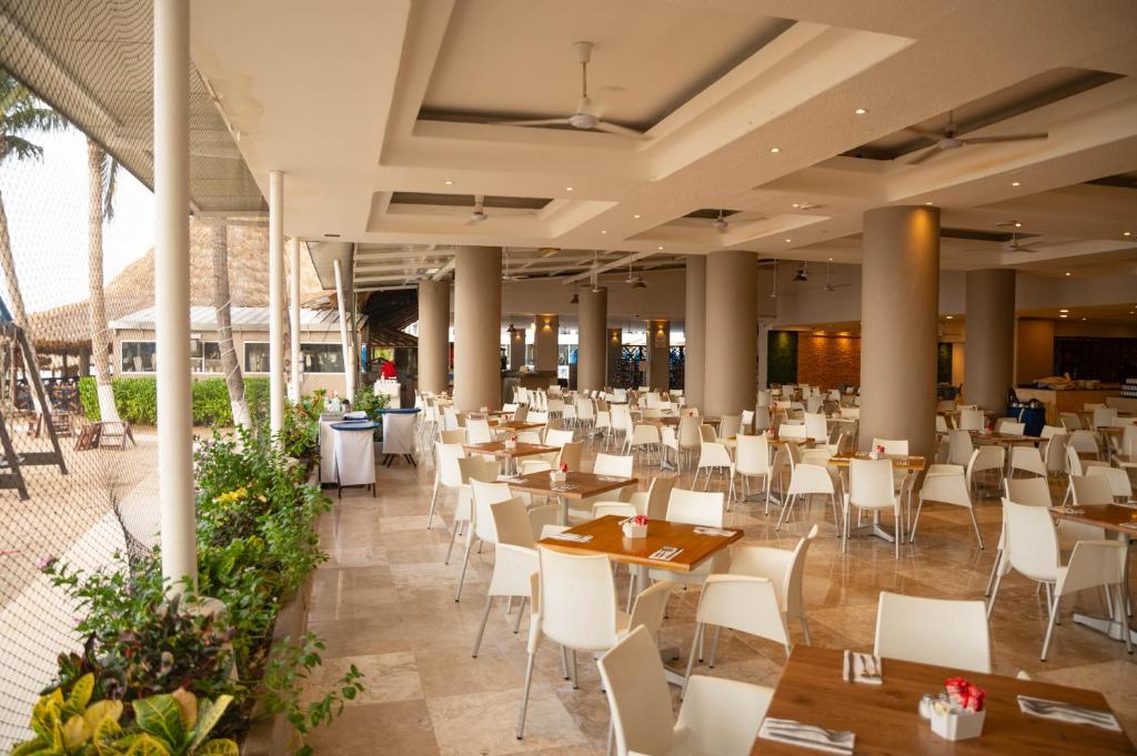 Ritz Acapulco, Acapulco