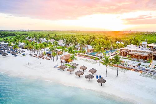 Fairmont Mayakoba, Mayakoba