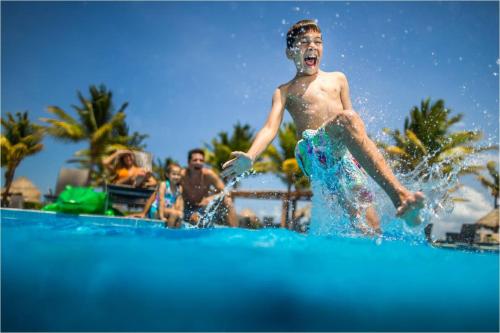 BlueBay Grand Esmeralda, Playa del Carmen