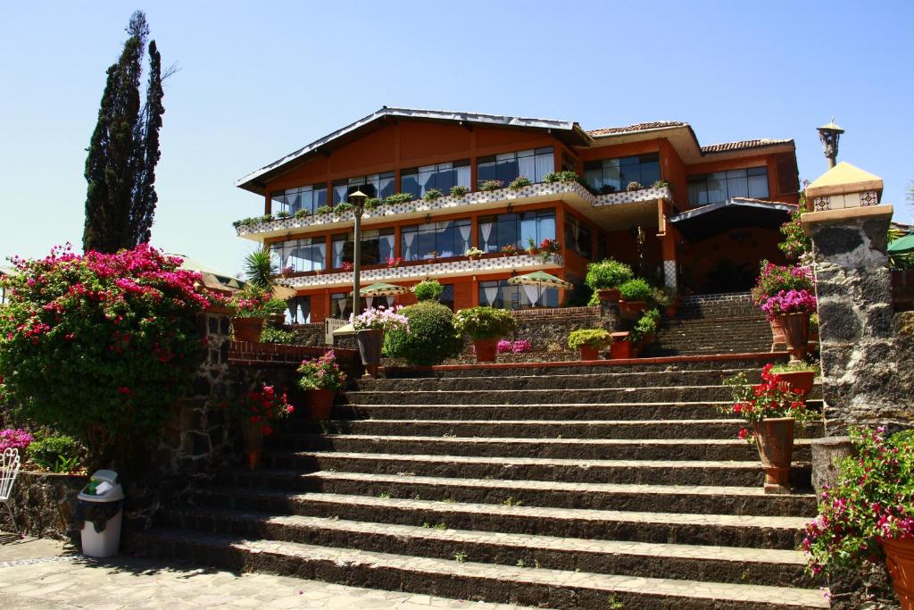 Pie de la Sierra, Uruapan