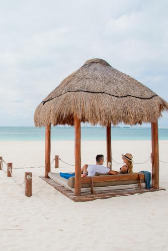 Privilege Aluxes, Isla Mujeres