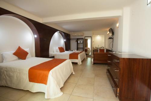 Princess Mayev, Huatulco