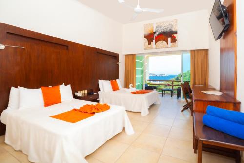 Princess Mayev, Huatulco