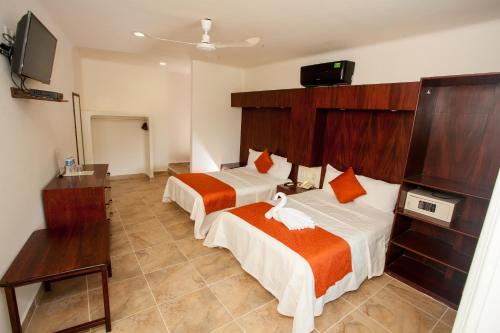 Princess Mayev, Huatulco