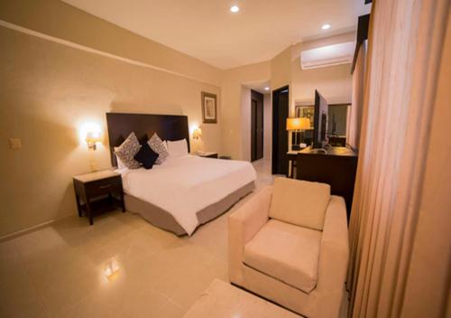 Grand Marlon, Chetumal