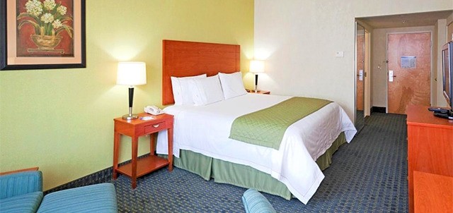 Holiday Inn Express and Suites Zona Aeropuerto, Toluca