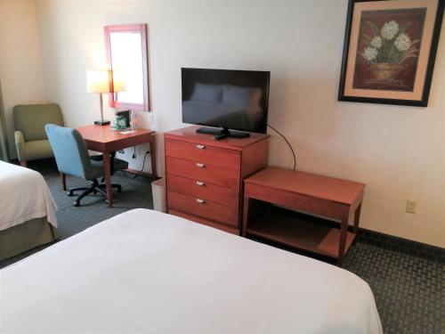 Holiday Inn Express and Suites Zona Aeropuerto, Toluca