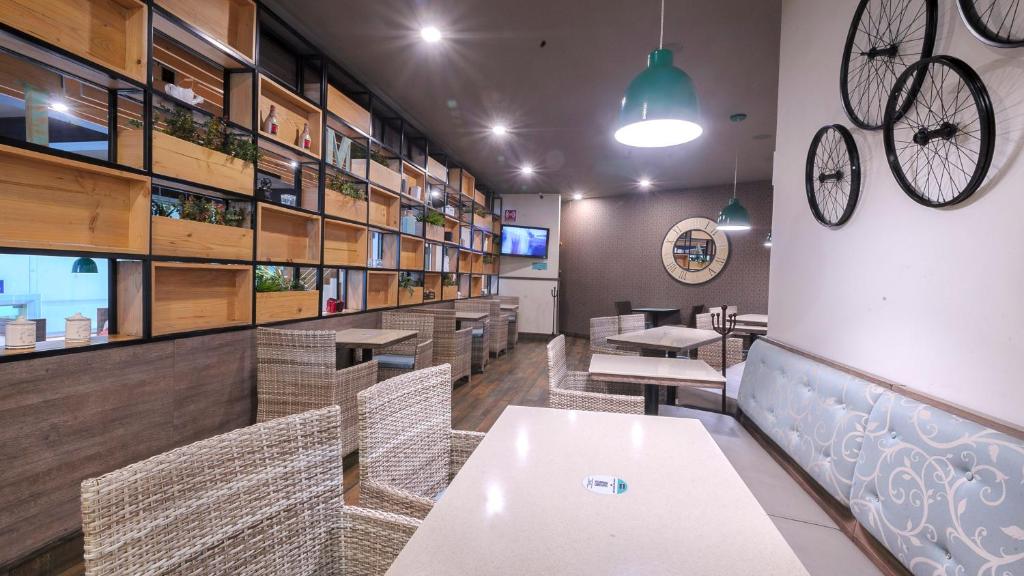 Holiday Inn Médica Sur, Ciudad de México