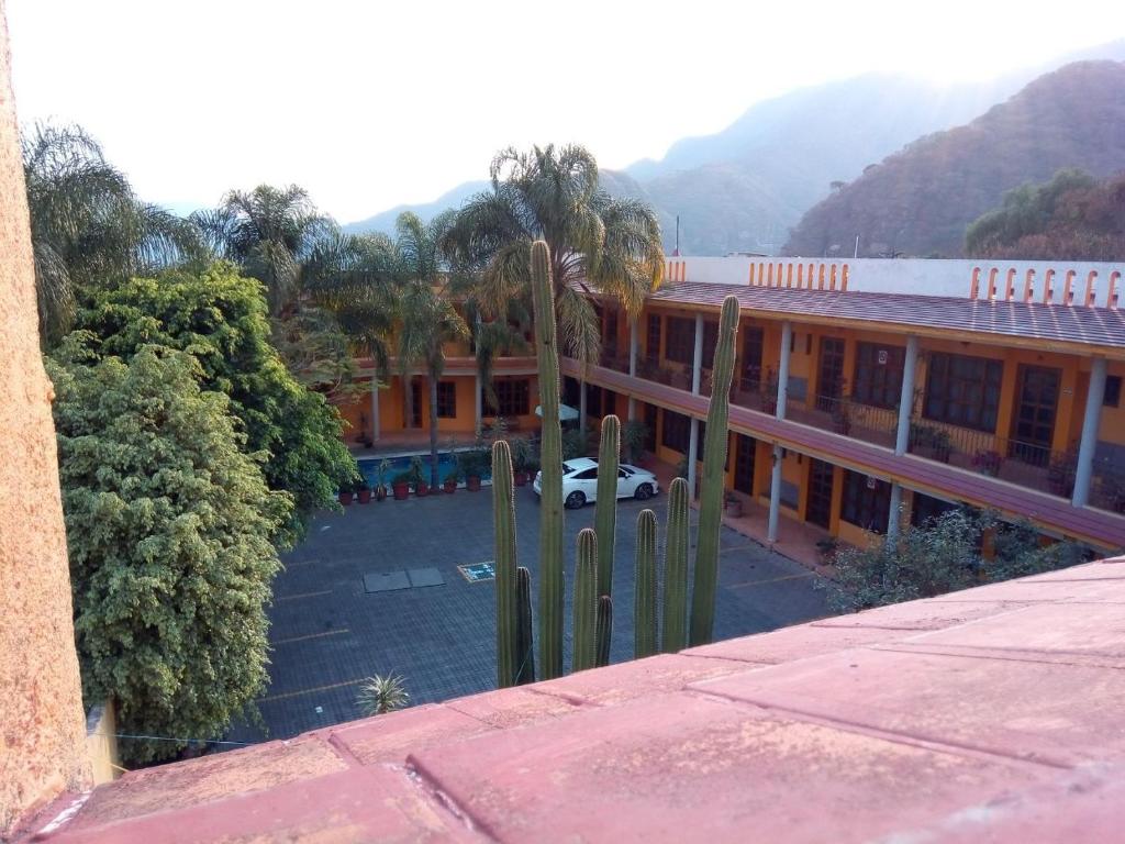 Plaza del Sol, Malinalco