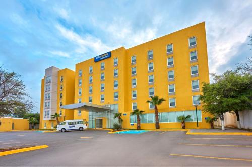 City Express Saltillo Sur, Saltillo
