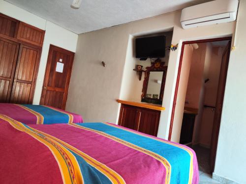 J.B., Ixtapa / Zihuatanejo