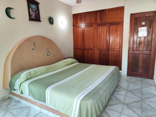 J.B., Ixtapa / Zihuatanejo