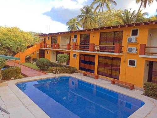J.B., Ixtapa / Zihuatanejo