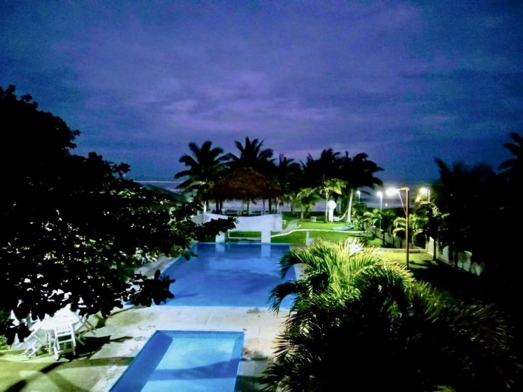 Arena, Costa Esmeralda