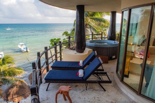 El Taj Condos, Playa del Carmen