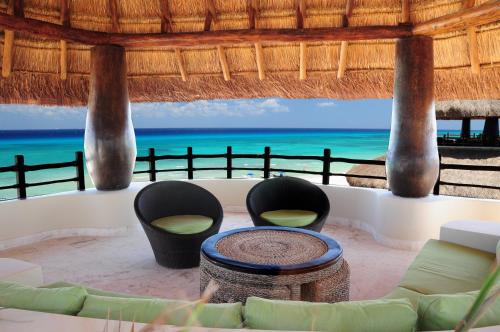 El Taj Condos, Playa del Carmen