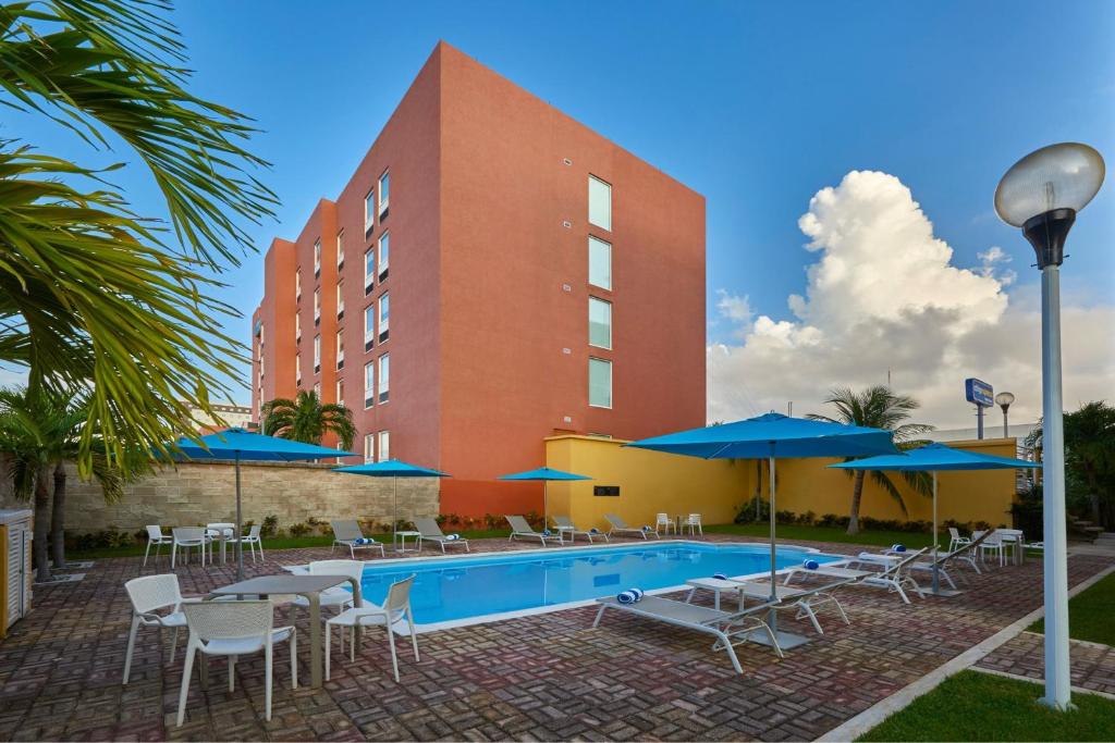 City Express Junior Cancún, Cancún