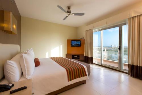 Krystal Urban , Cancún
