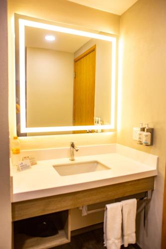 Holiday Inn Express, Manzanillo