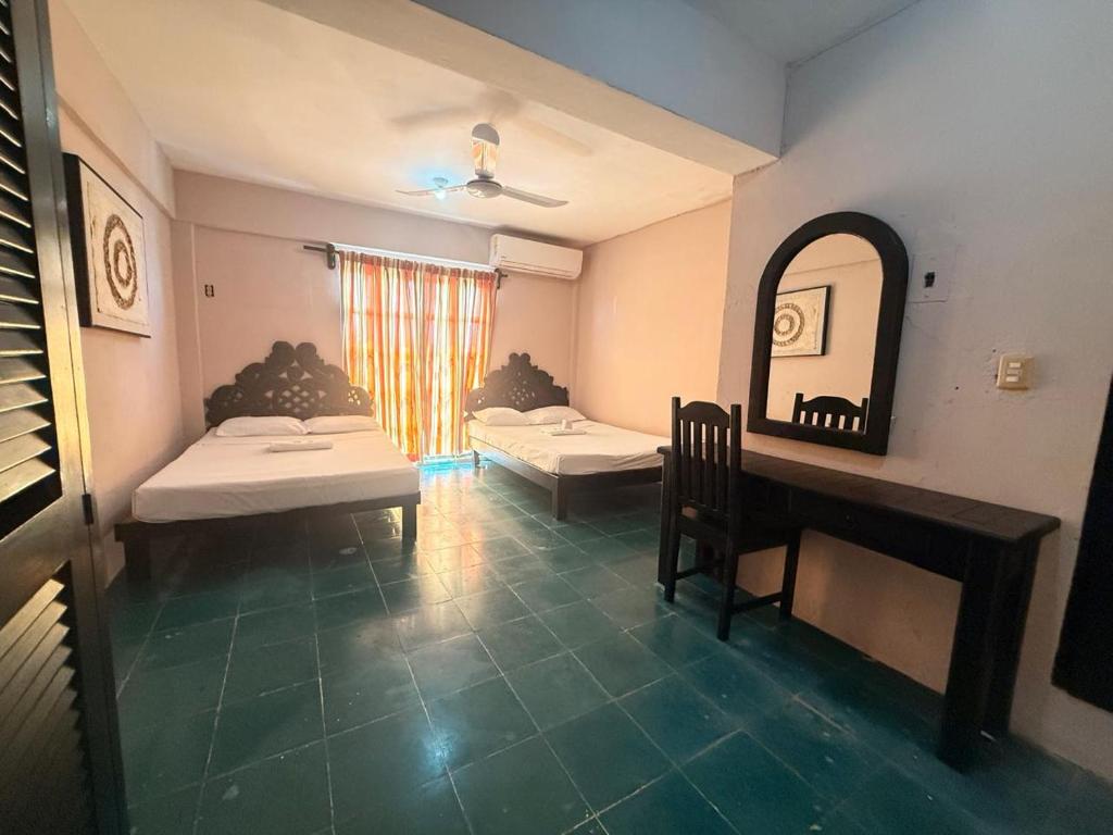 Colonial San Carlos, Cancún