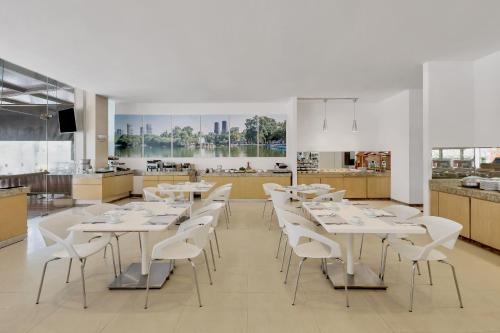 Fiesta Inn Insurgentes Sur, Ciudad de México
