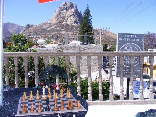 Don Porfirio, Bernal