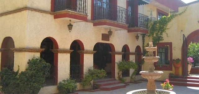 Real Santa Cecilia, Pinos