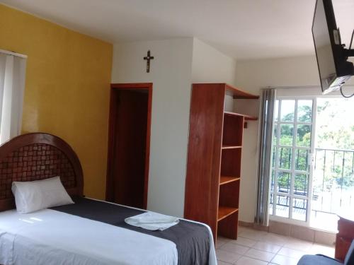 Don Celes, Paraíso