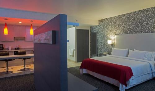 Holiday Inn Express and Suites, Querétaro