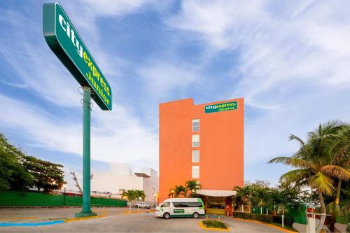 City Express Junior Ciudad del Carmen, Ciudad del Carmen
